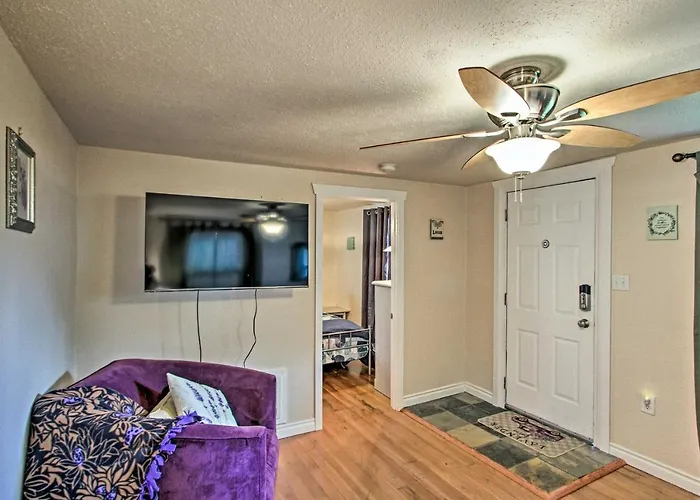 Lovely Tacoma Cottage With Fire Pit, Near Dtwn!