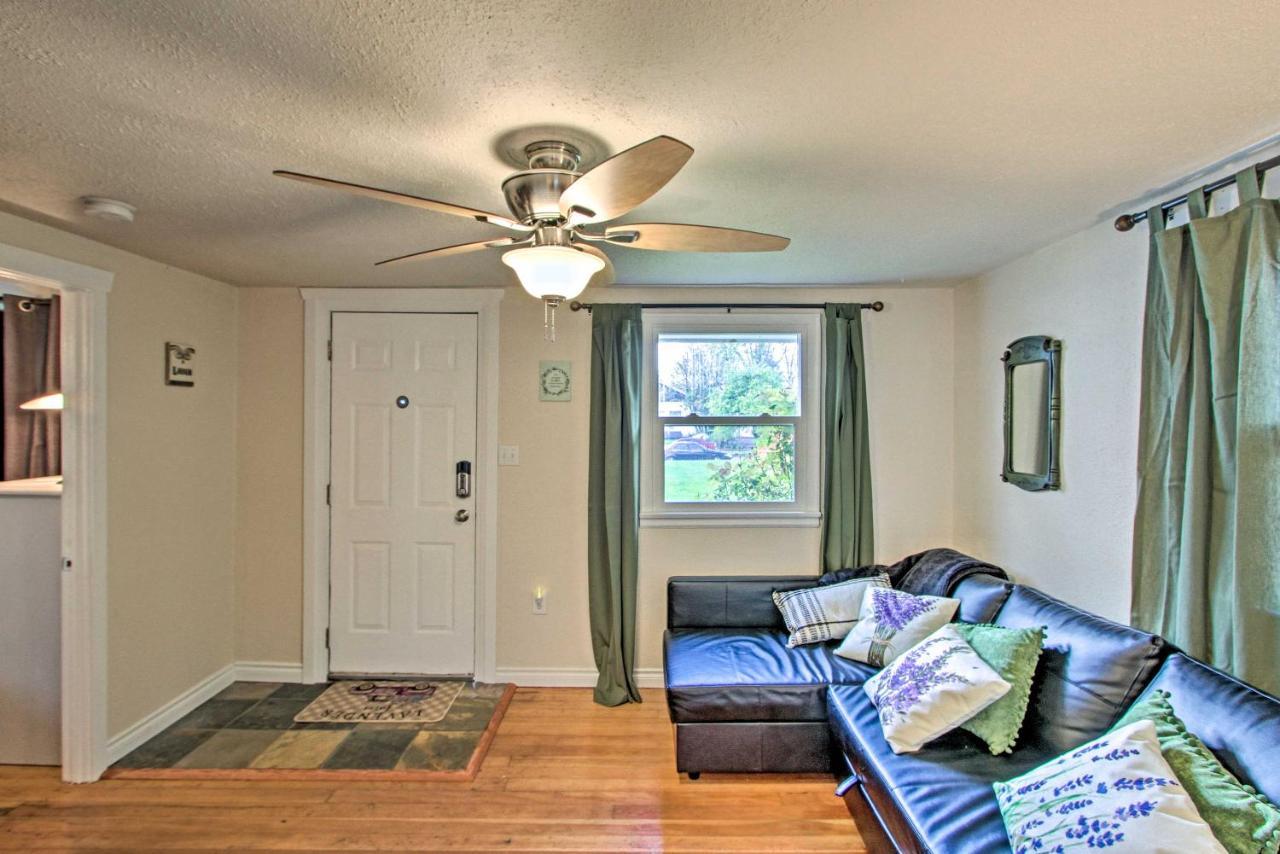 Lovely With Fire Pit, Near Dtwn! Holiday home