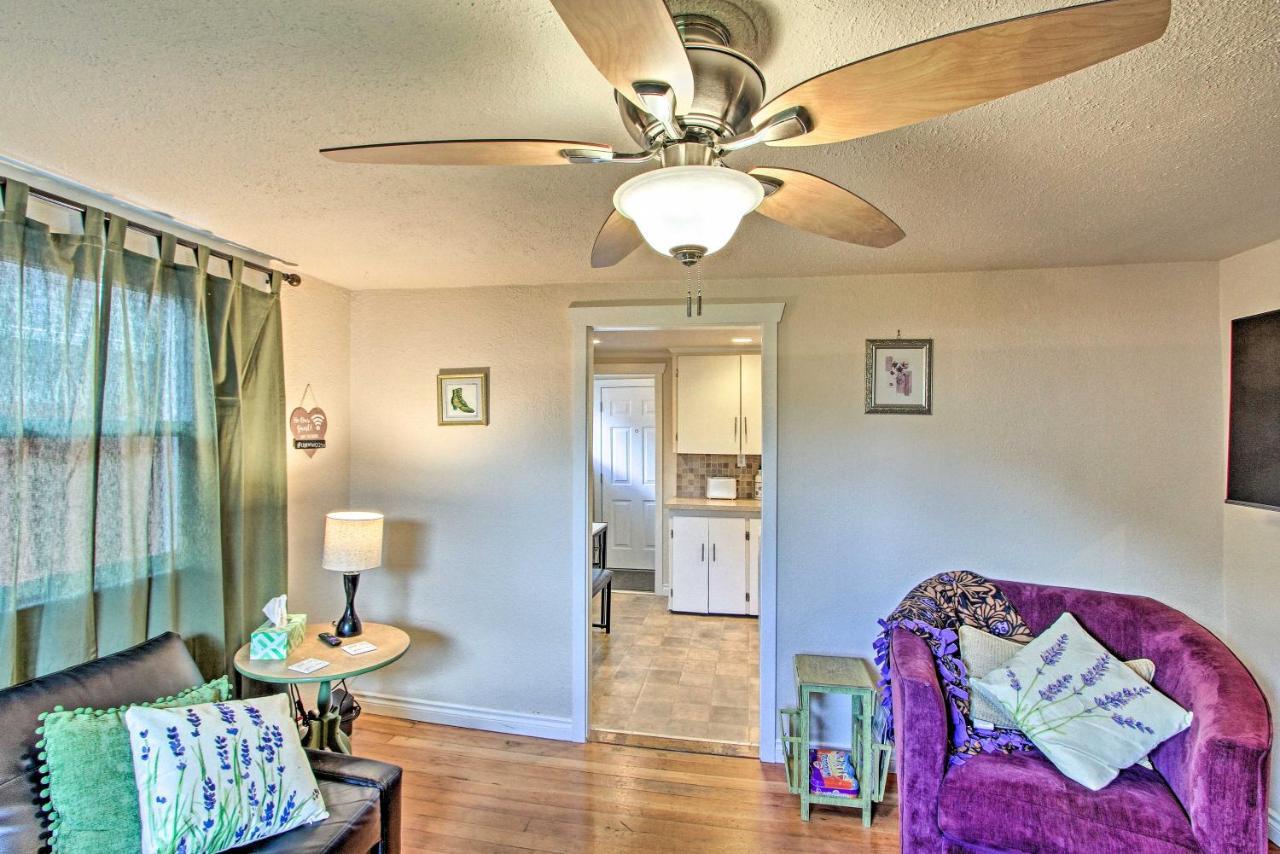 Lovely With Fire Pit, Near Dtwn! Holiday home