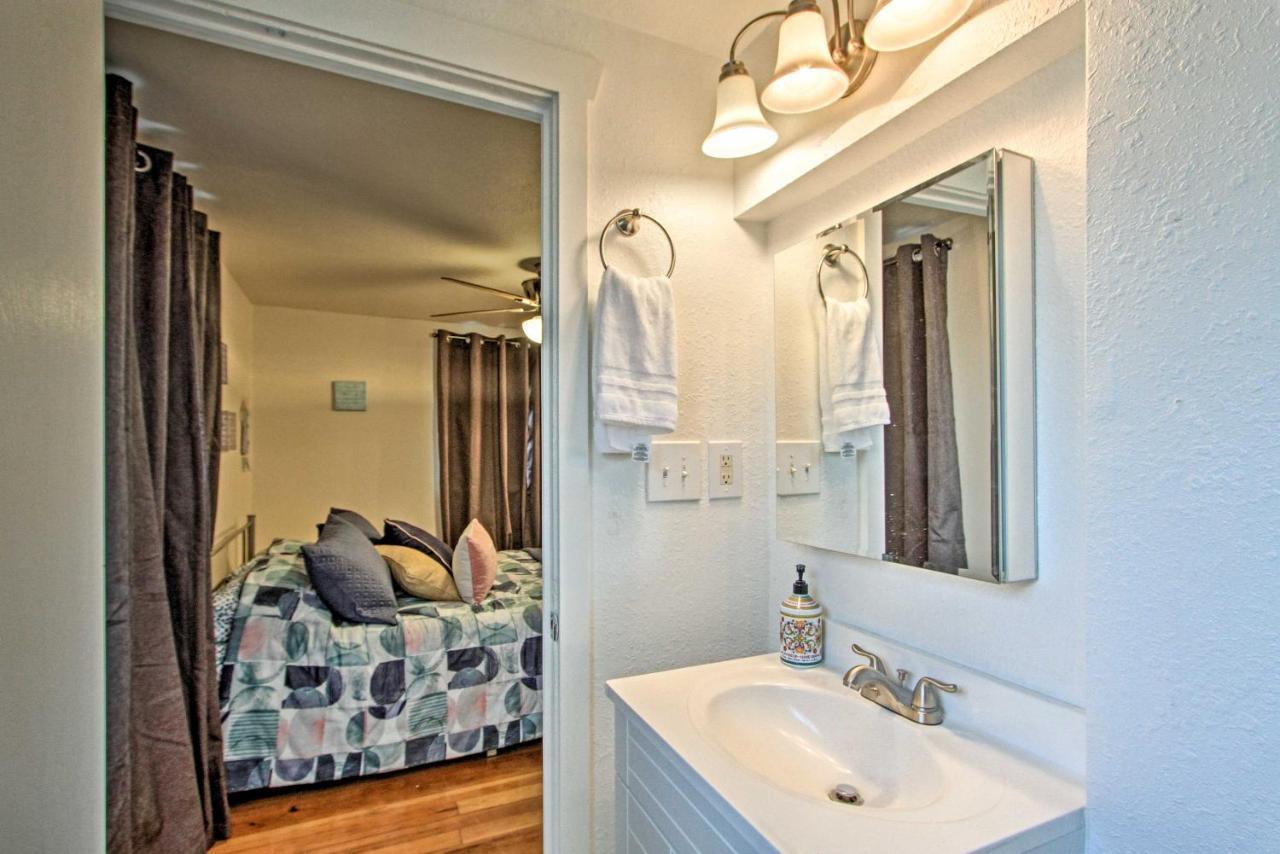 Lovely With Fire Pit, Near Dtwn! Holiday home Tacoma