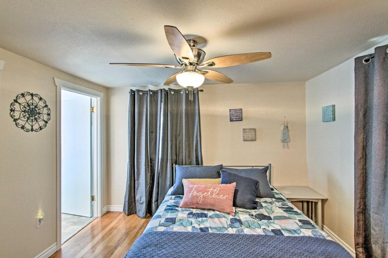 Lovely With Fire Pit, Near Dtwn! Holiday home