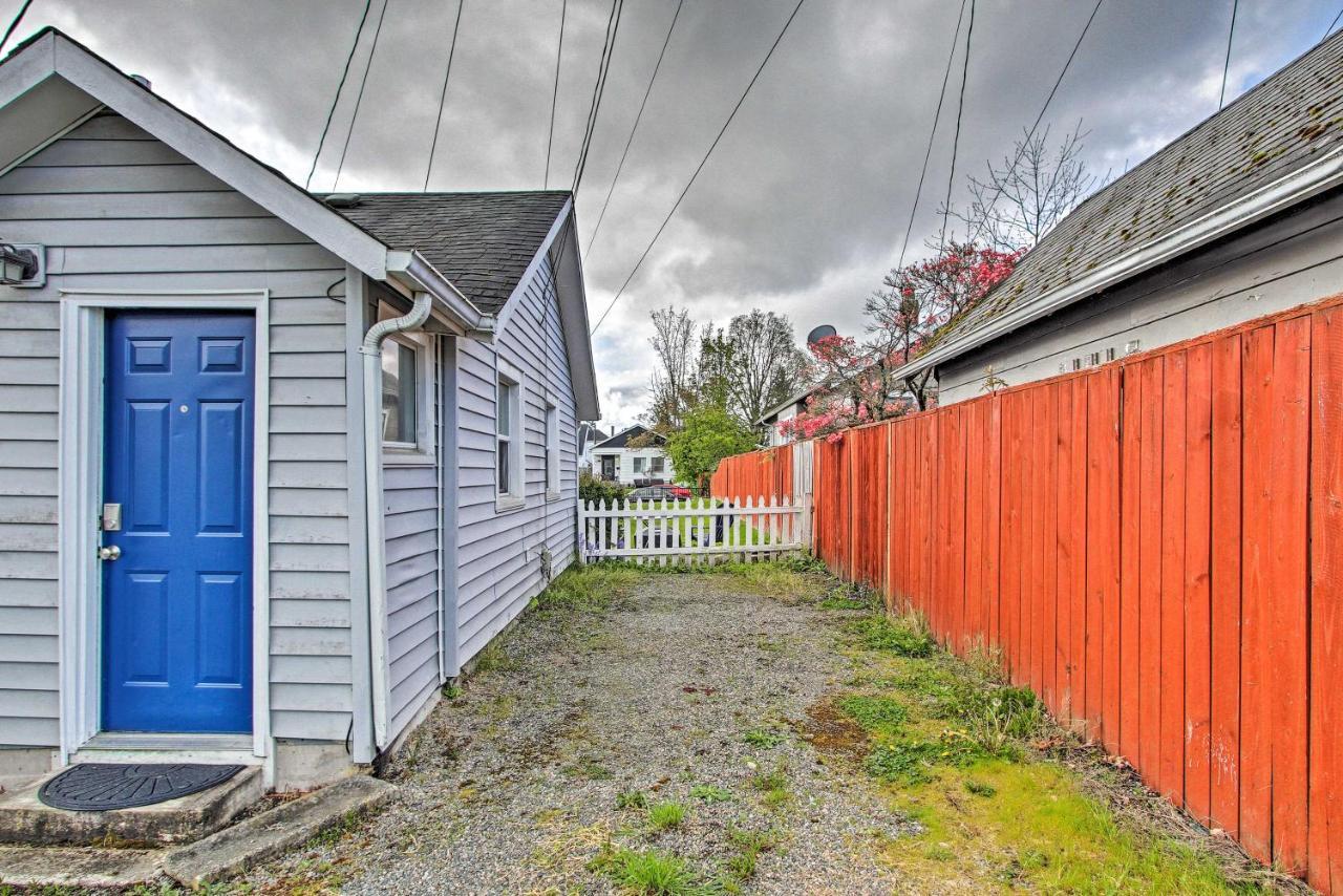 Holiday home Lovely With Fire Pit, Near Dtwn! Tacoma