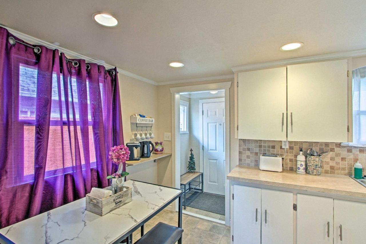 Holiday home Lovely With Fire Pit, Near Dtwn! Tacoma